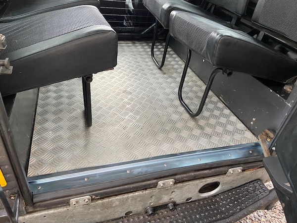 Used Land Rover Defender 90 2002 for sale - 76318006: Photo 45