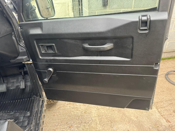 Used Land Rover Defender 90 2002 for sale - 76318006: Photo 49