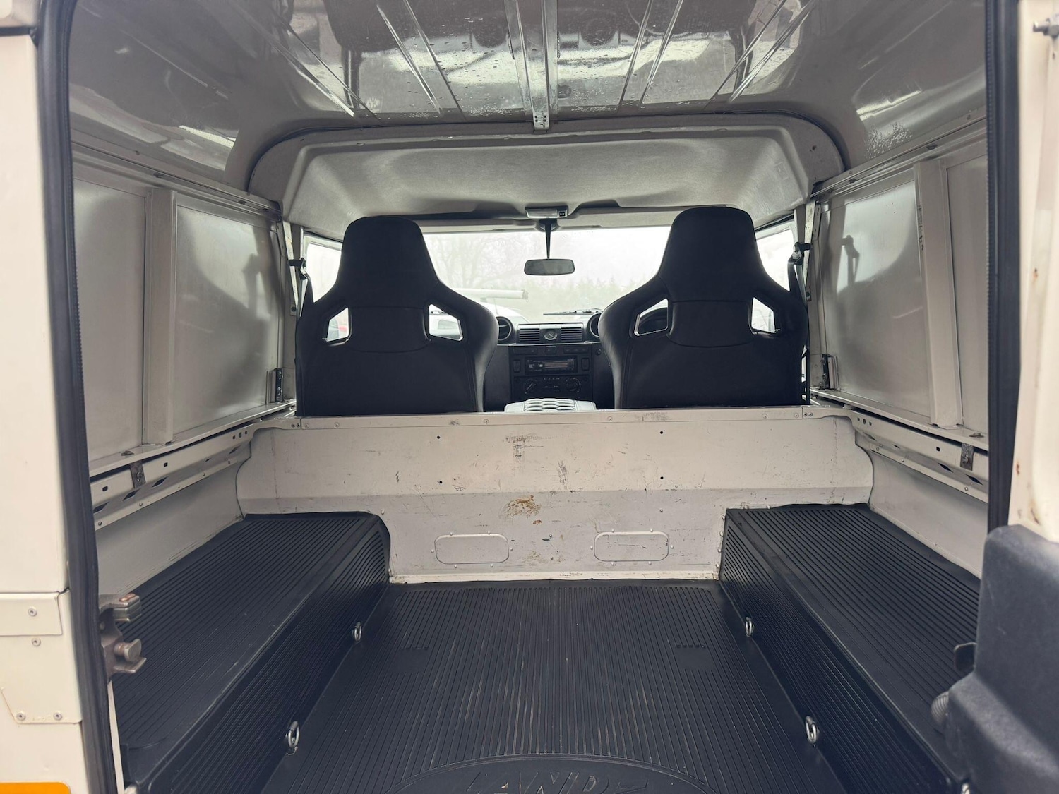 Used Land Rover Defender 90 2008 for sale - 77255028: Photo 47