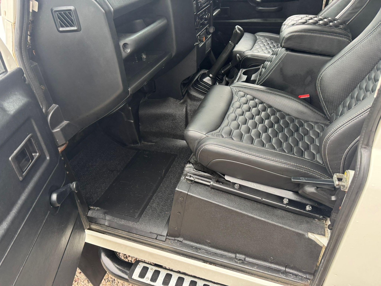 Used Land Rover Defender 90 2008 for sale - 77255028: Photo 52