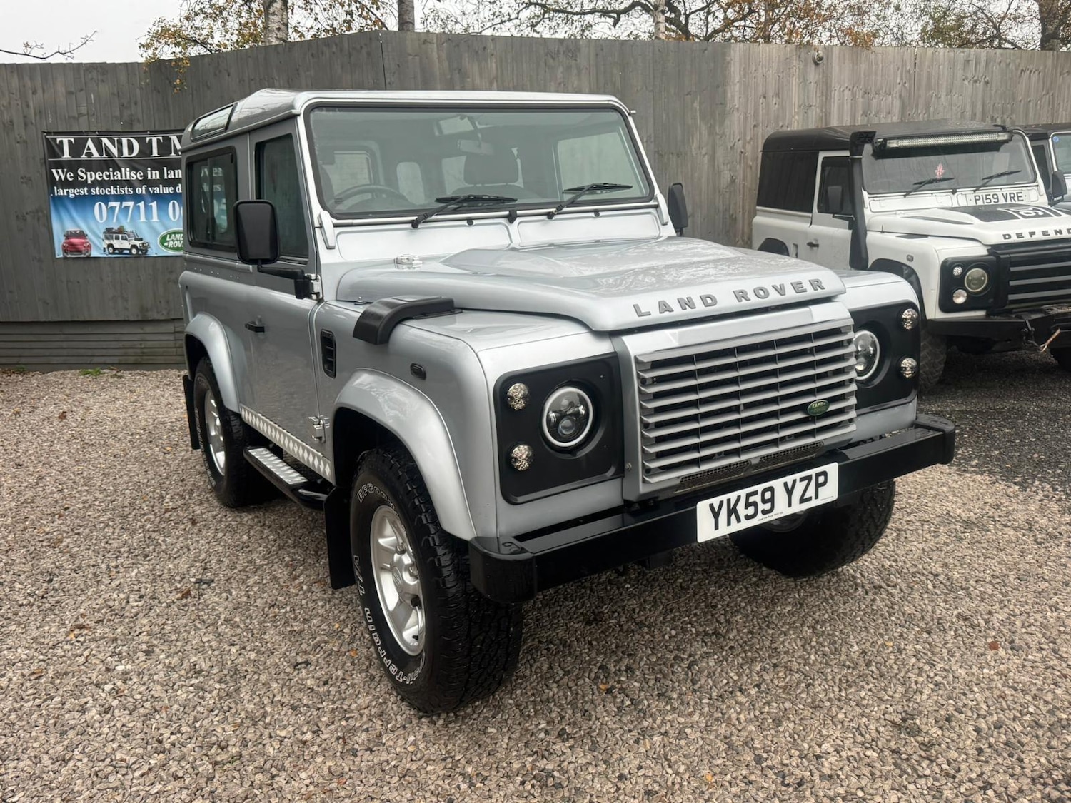Used Land Rover Defender 2009 for sale - 76994747: Photo 5