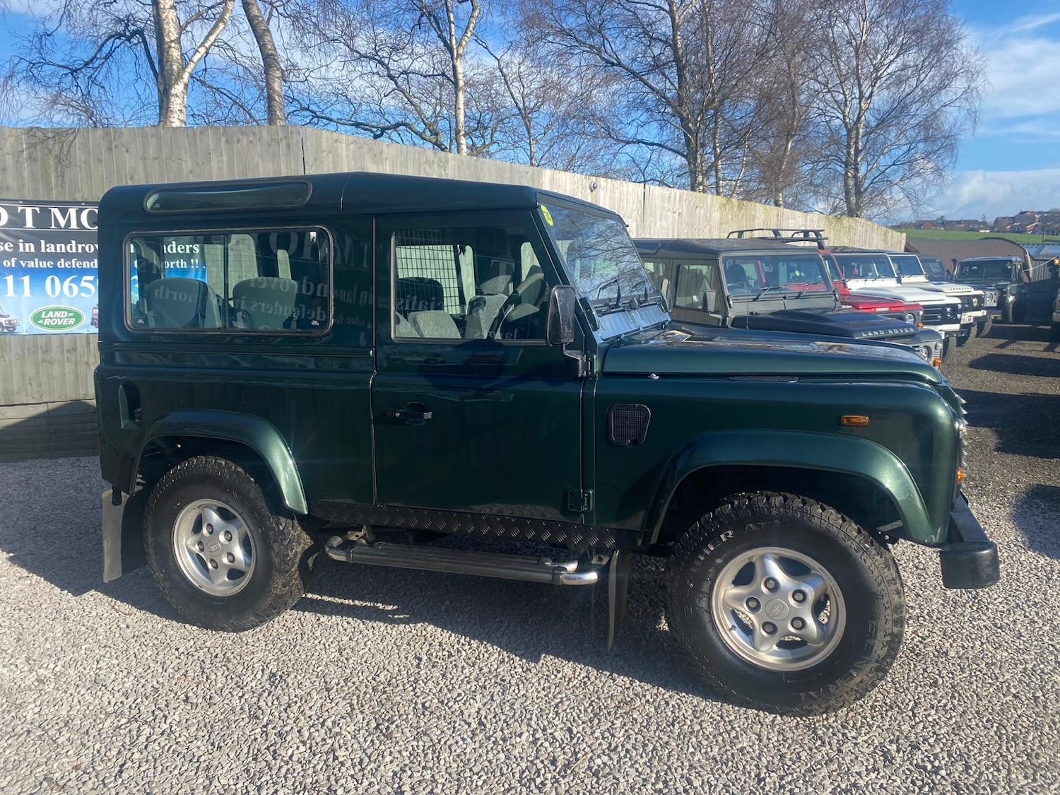 Used Land Rover Defender 2001 for sale - 78019295: Photo 2