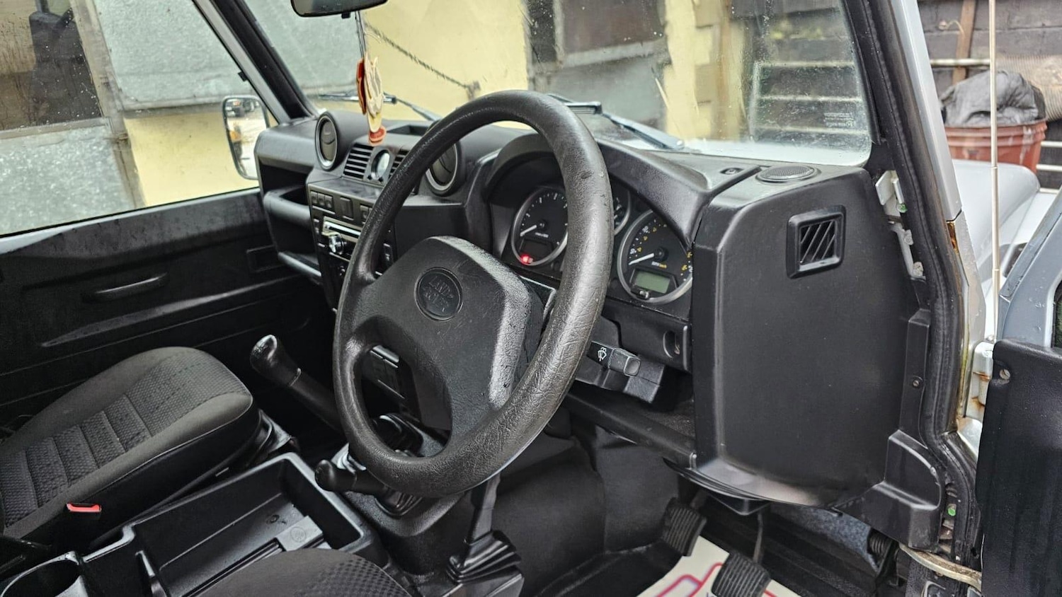 Used Land Rover Defender 90 2008 for sale - 76765685: Photo 17