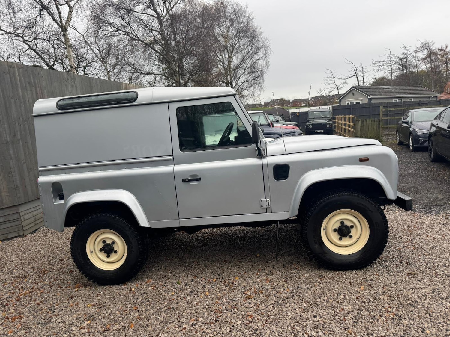 Used Land Rover Defender 90 2008 for sale - 76765685: Photo 6