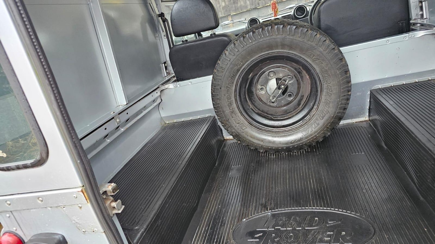 Used Land Rover Defender 90 2008 for sale - 76765685: Photo 63