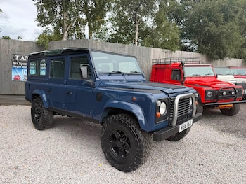 Used Land Rover Defender 110 1995 for sale - 79590032: Photo