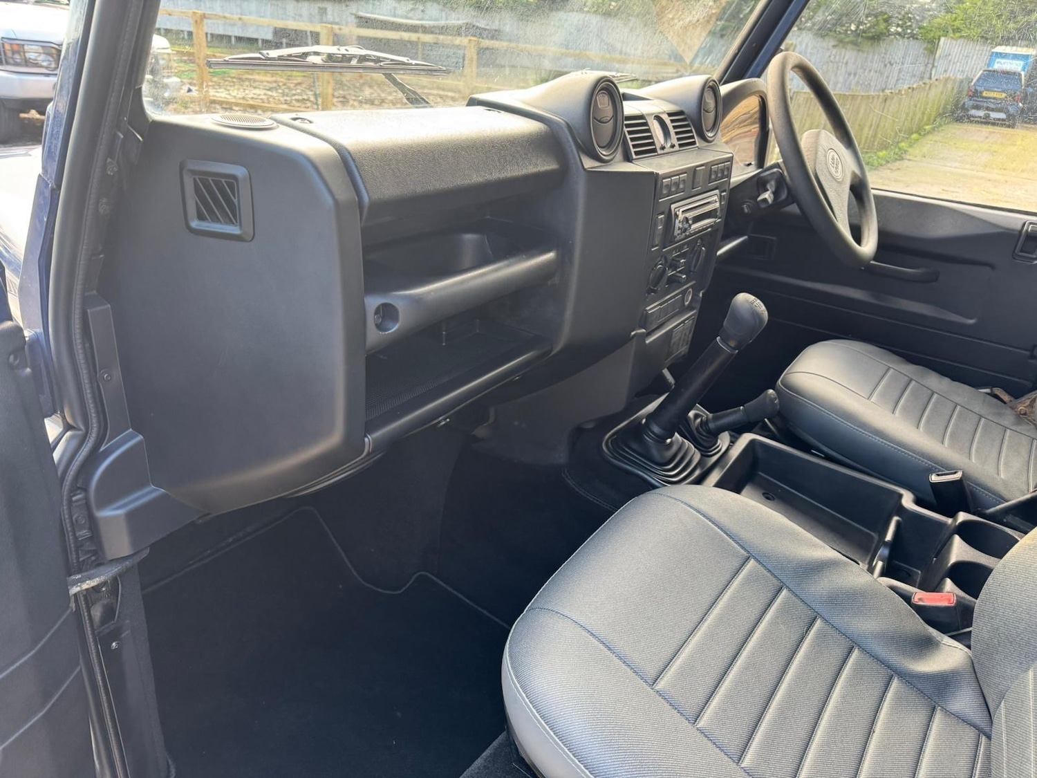 Used Land Rover Defender 90 2009 for sale - 76597285: Photo 21