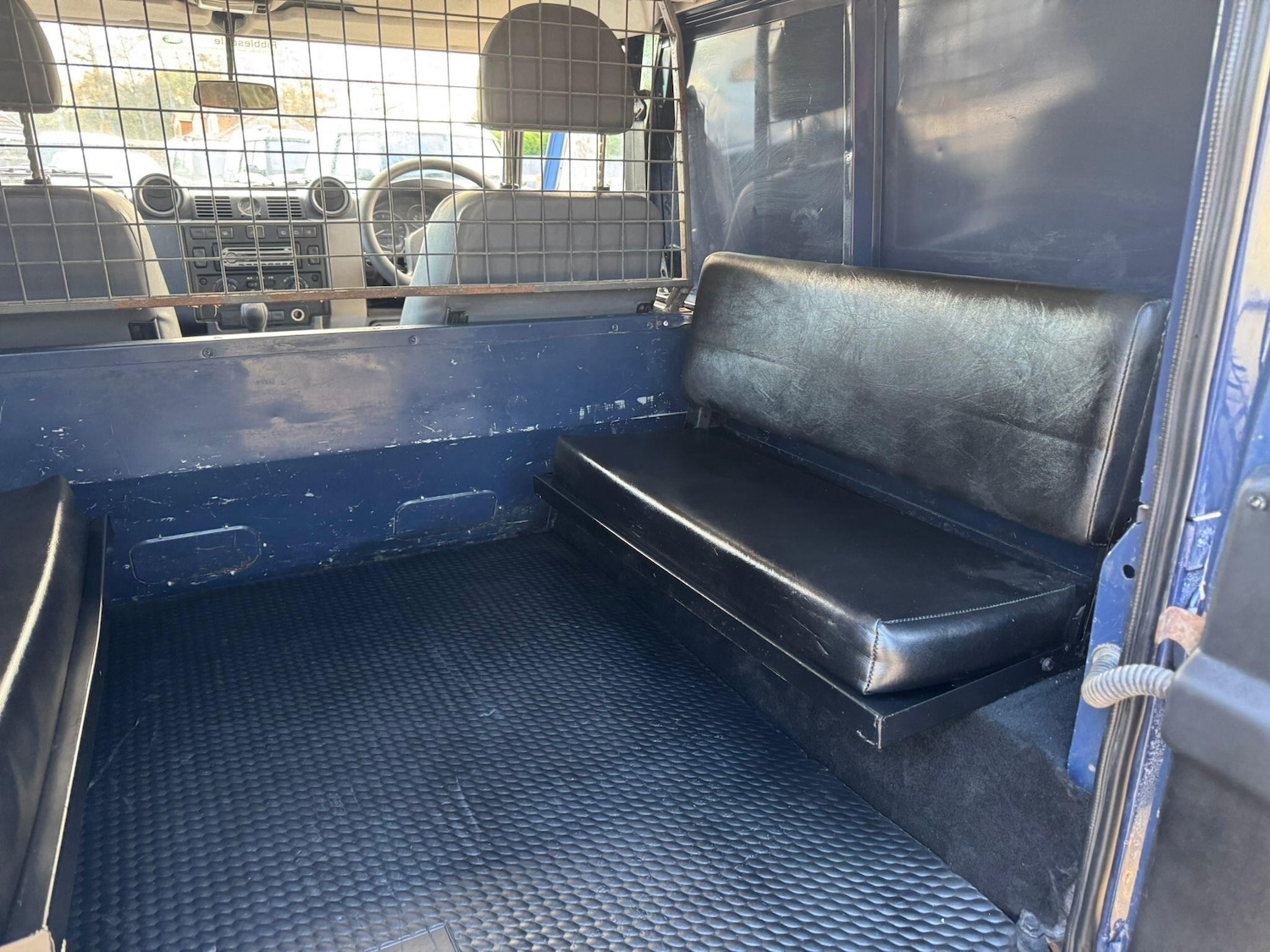 Used Land Rover Defender 90 2009 for sale - 76597285: Photo 63