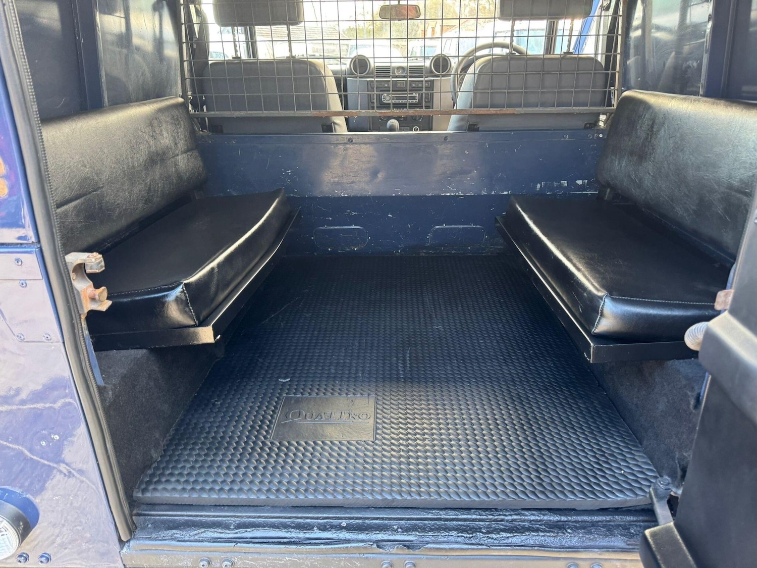 Used Land Rover Defender 90 2009 for sale - 76597285: Photo 70