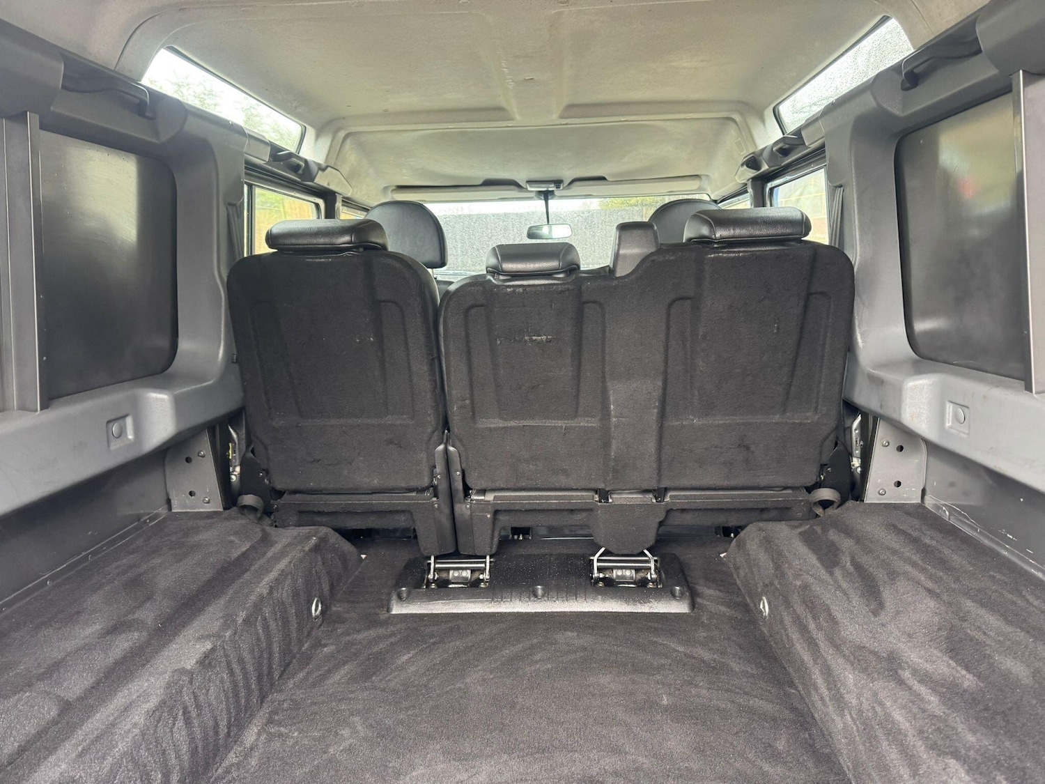 Used Land Rover Defender 2009 for sale - 77612760: Photo 18