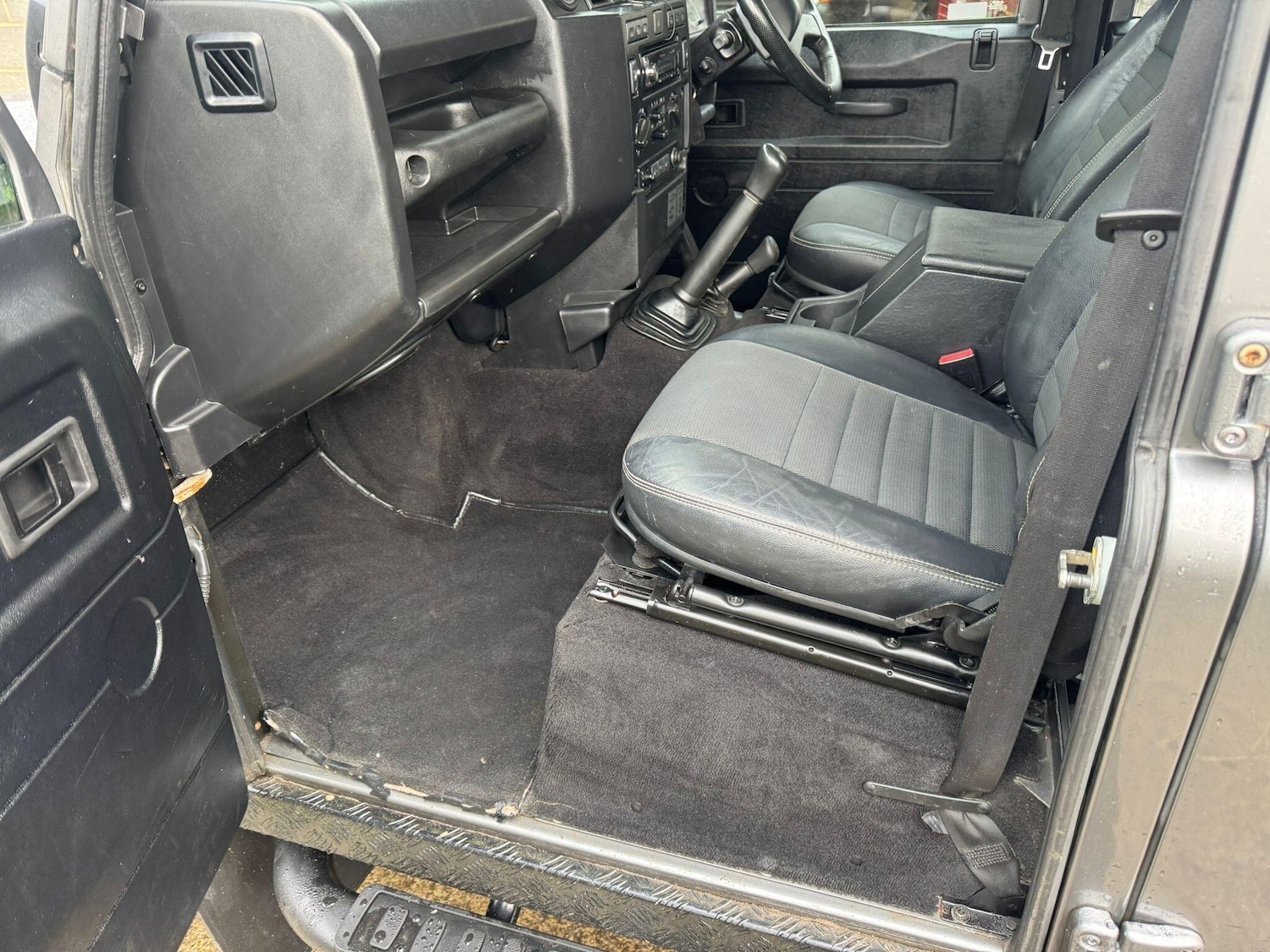 Used Land Rover Defender 2009 for sale - 77612760: Photo 35