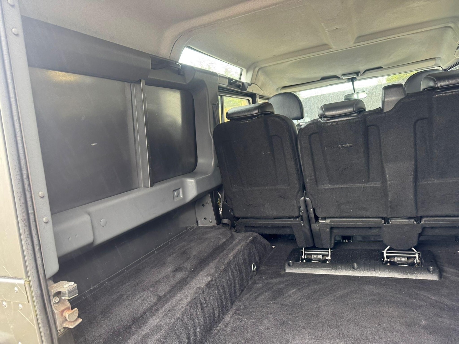 Used Land Rover Defender 2009 for sale - 77612760: Photo 36