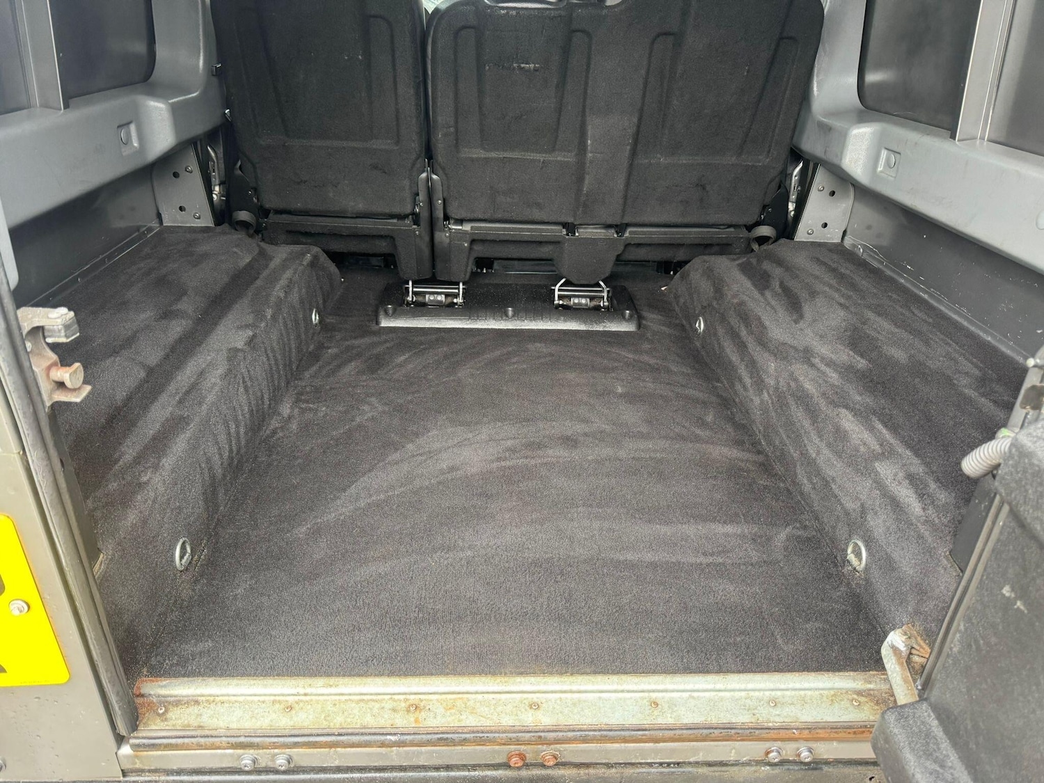 Used Land Rover Defender 2009 for sale - 77612760: Photo 39