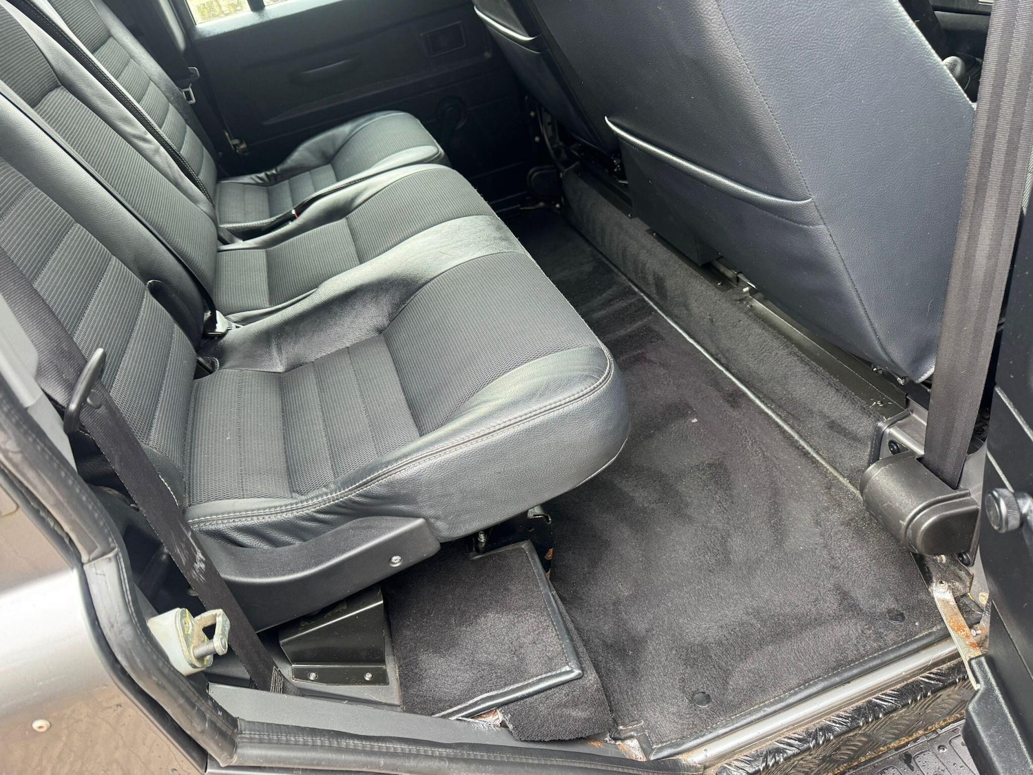 Used Land Rover Defender 2009 for sale - 77612760: Photo 42