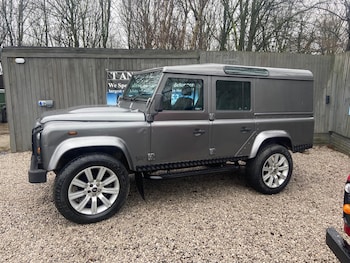 Used Land Rover Defender 2009 for sale - 77612760: Photo