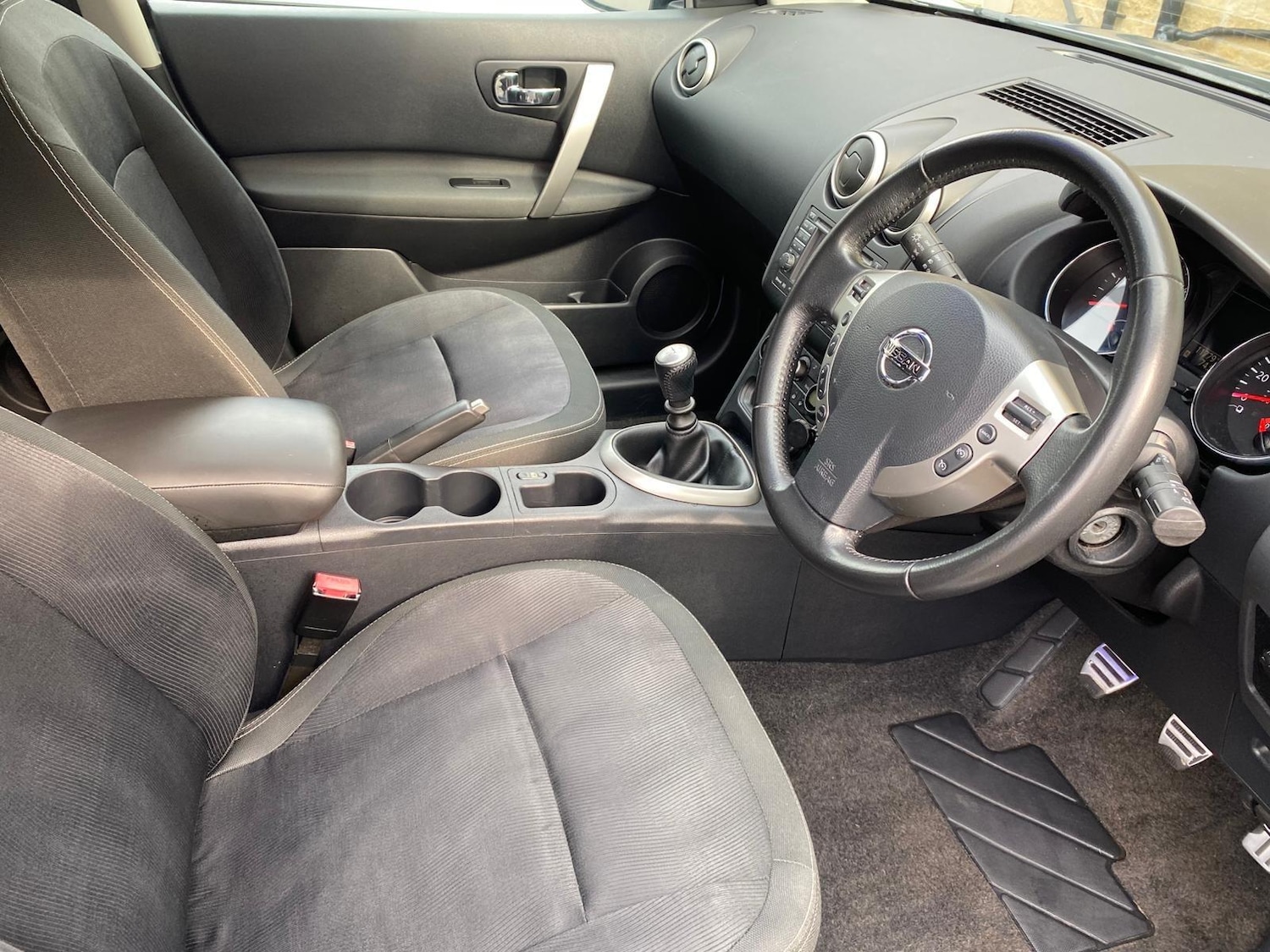 Used Nissan Qashqai 2010 for sale - 77978273: Photo 45