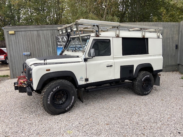 Used Land Rover Defender 110 1999 for sale - 76327402: Photo 13