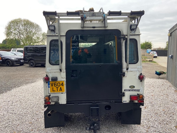 Used Land Rover Defender 110 1999 for sale - 76327402: Photo 24