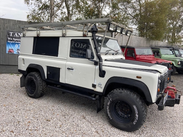 Used Land Rover Defender 110 1999 for sale - 76327402: Photo 25