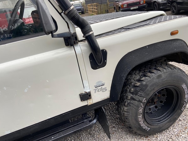 Used Land Rover Defender 110 1999 for sale - 76327402: Photo 32