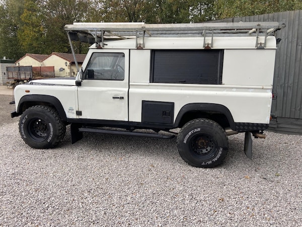 Used Land Rover Defender 110 1999 for sale - 76327402: Photo 33