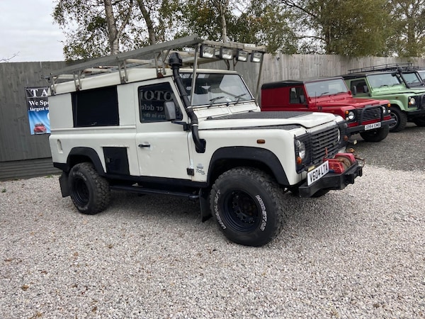 Used Land Rover Defender 110 1999 for sale - 76327402: Photo 4