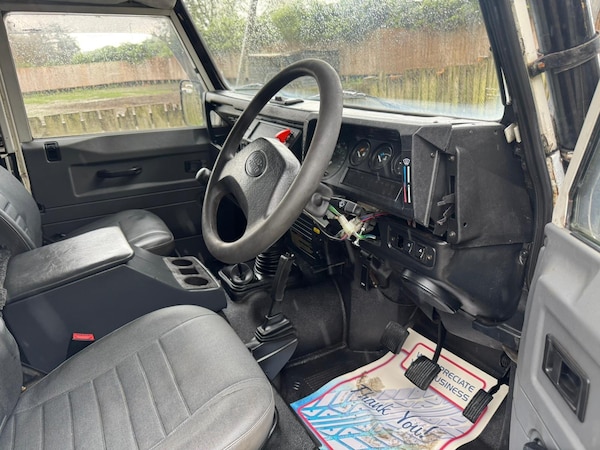 Used Land Rover Defender 110 1999 for sale - 76327402: Photo 57