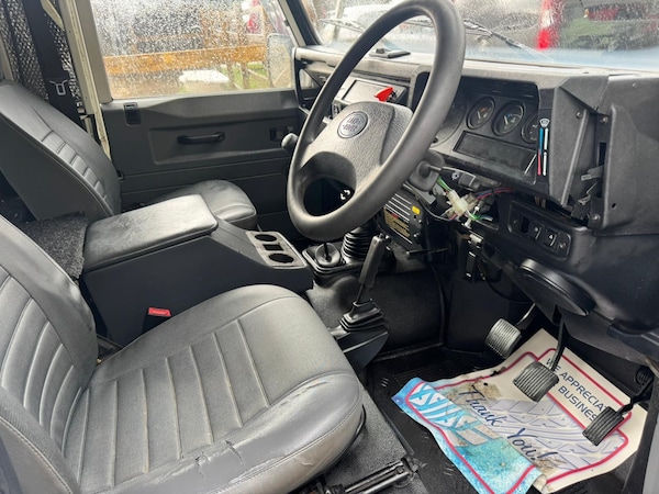 Used Land Rover Defender 110 1999 for sale - 76327402: Photo 59