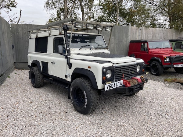 Used Land Rover Defender 110 1999 for sale - 76327402: Photo 7