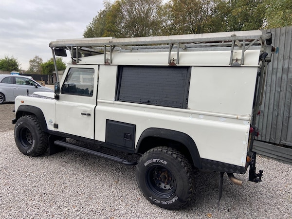 Used Land Rover Defender 110 1999 for sale - 76327402: Photo 8