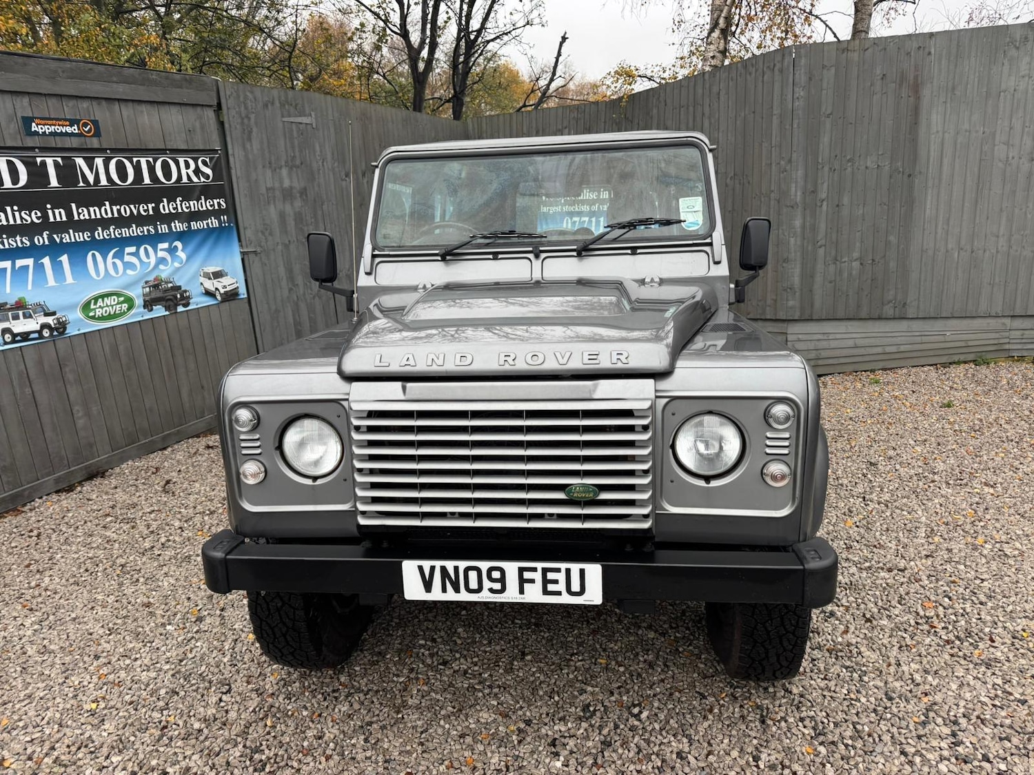 Used Land Rover Defender 2009 for sale - 76550895: Photo 2