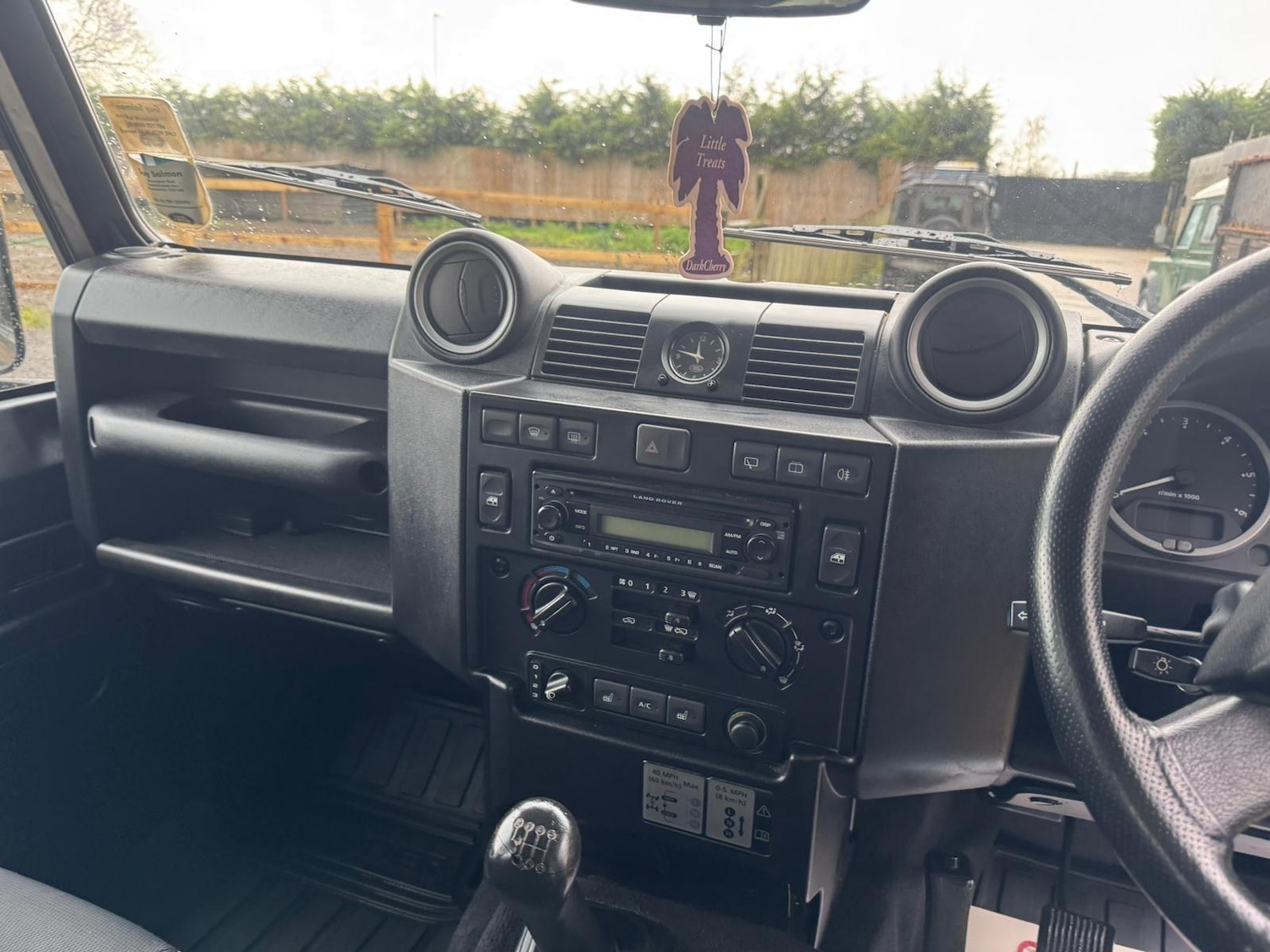 Used Land Rover Defender 2009 for sale - 76550895: Photo 67