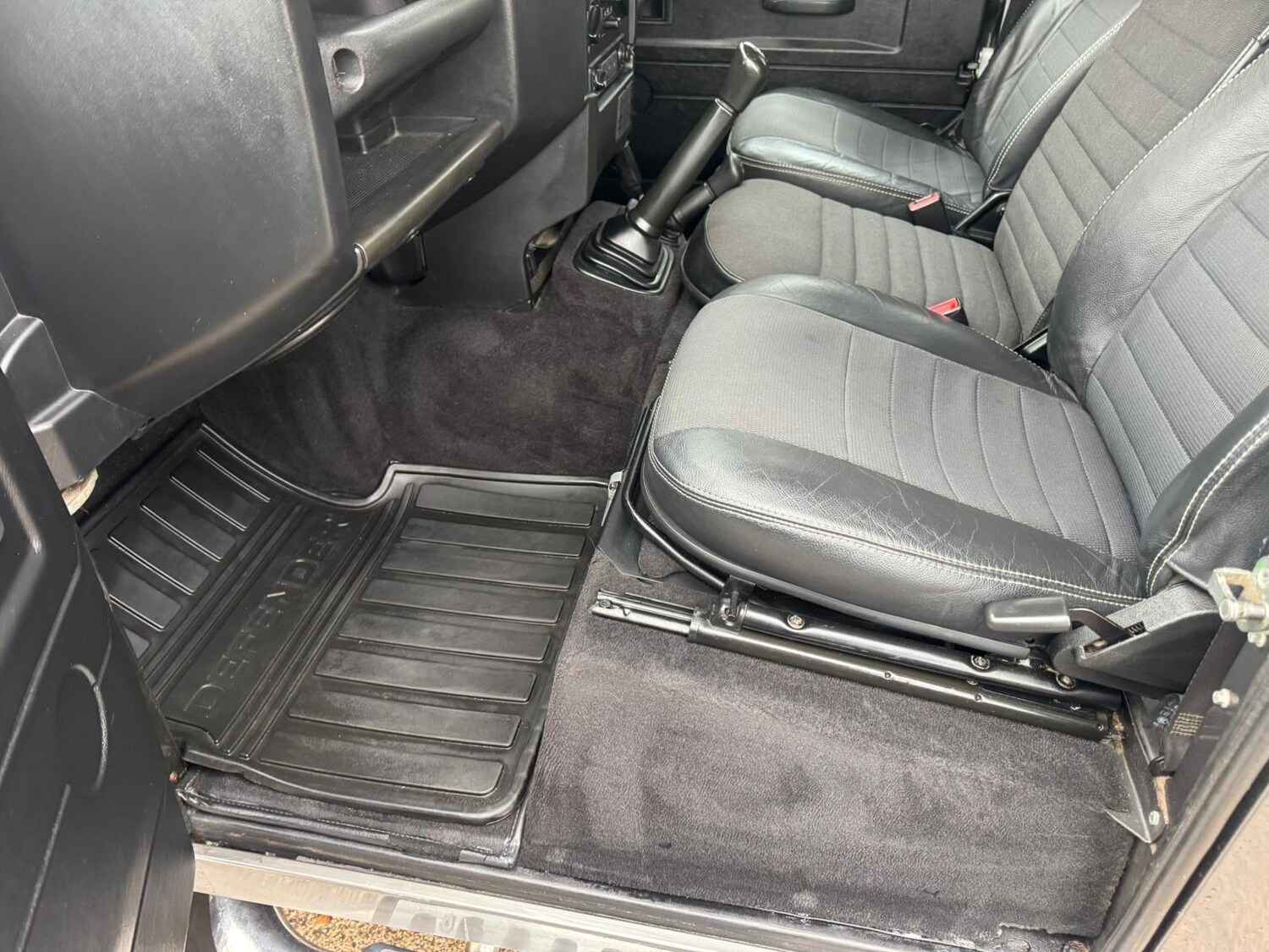 Used Land Rover Defender 2009 for sale - 76550895: Photo 71