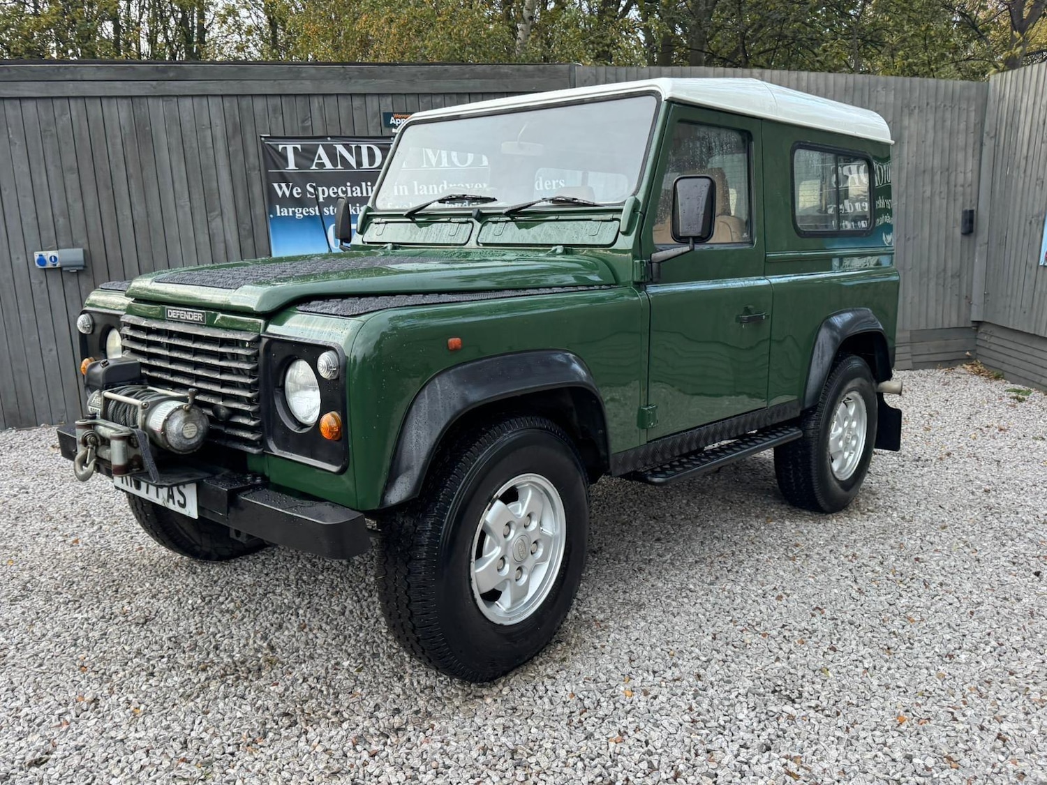 Used Land Rover Defender 90 1997 for sale - 76432103: Photo 16