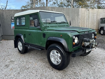 Land Rover - Defender