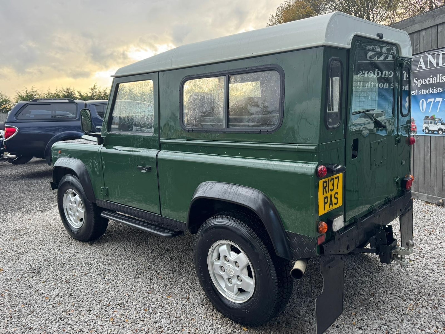 Used Land Rover Defender 90 1997 for sale - 76432103: Photo 23