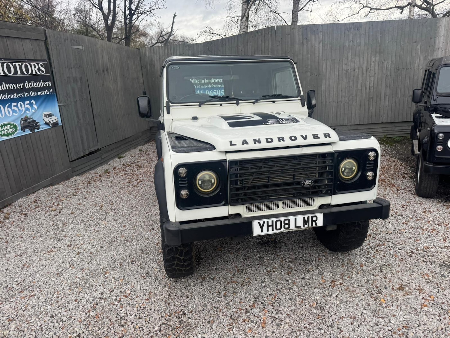 Used Land Rover Defender 90 2015 for sale - 76729022: Photo 10