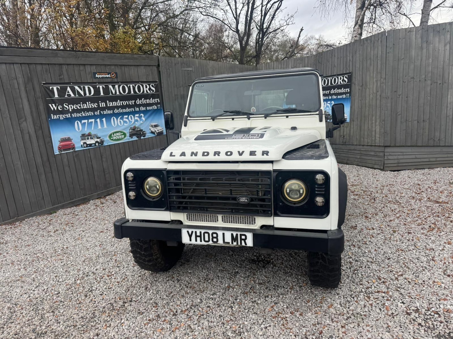 Used Land Rover Defender 90 2015 for sale - 76729022: Photo 11