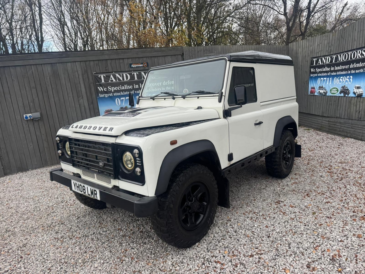 Used Land Rover Defender 90 2015 for sale - 76729022: Photo 12