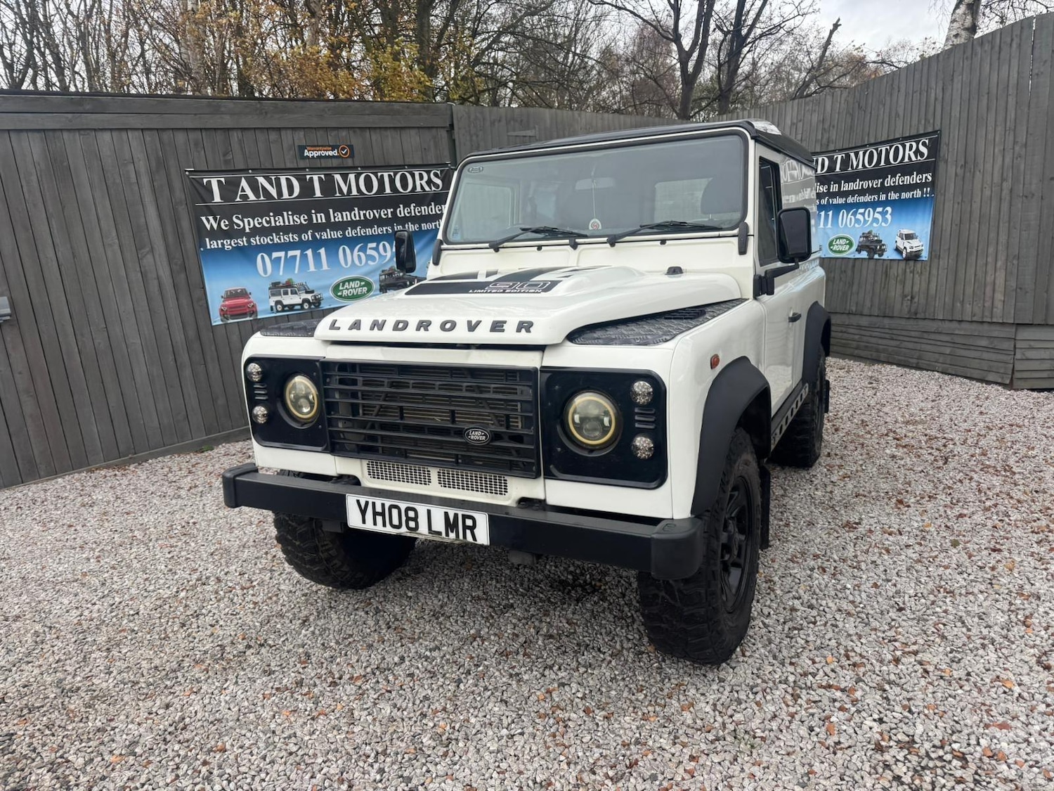 Used Land Rover Defender 90 2015 for sale - 76729022: Photo 15