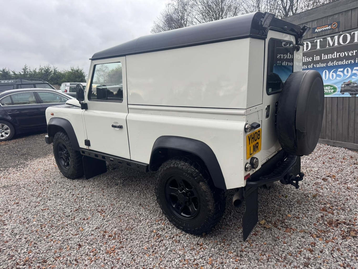 Used Land Rover Defender 90 2015 for sale - 76729022: Photo 18