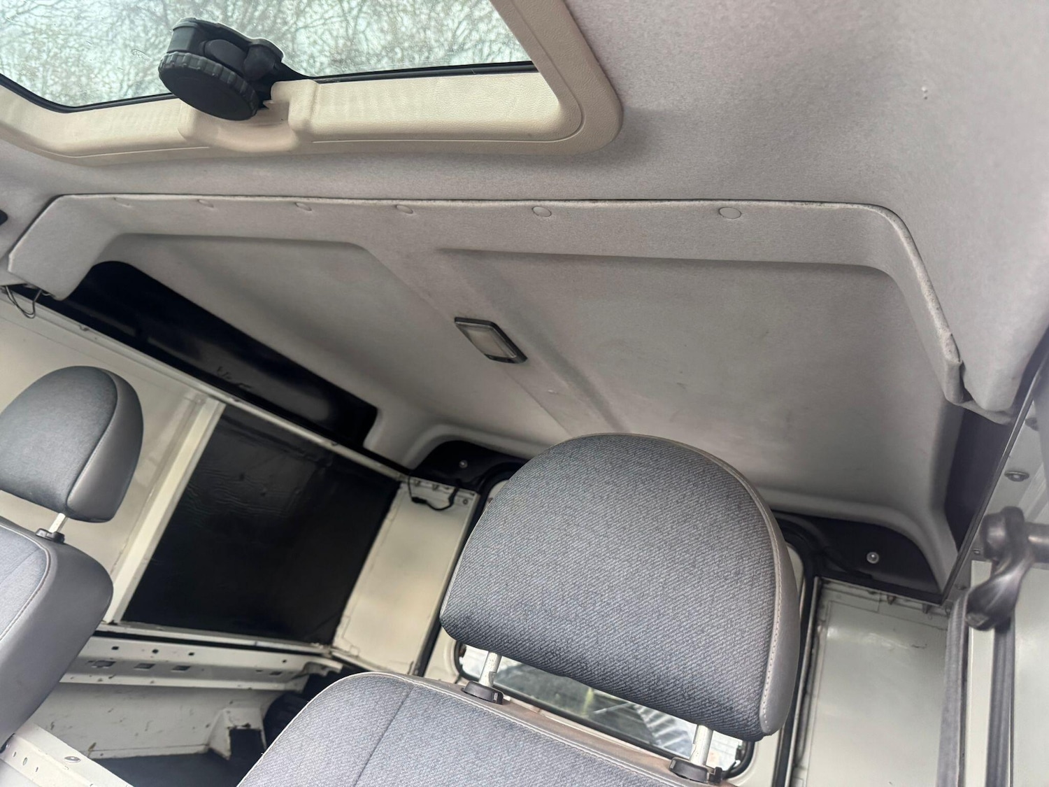 Used Land Rover Defender 90 2015 for sale - 76729022: Photo 21