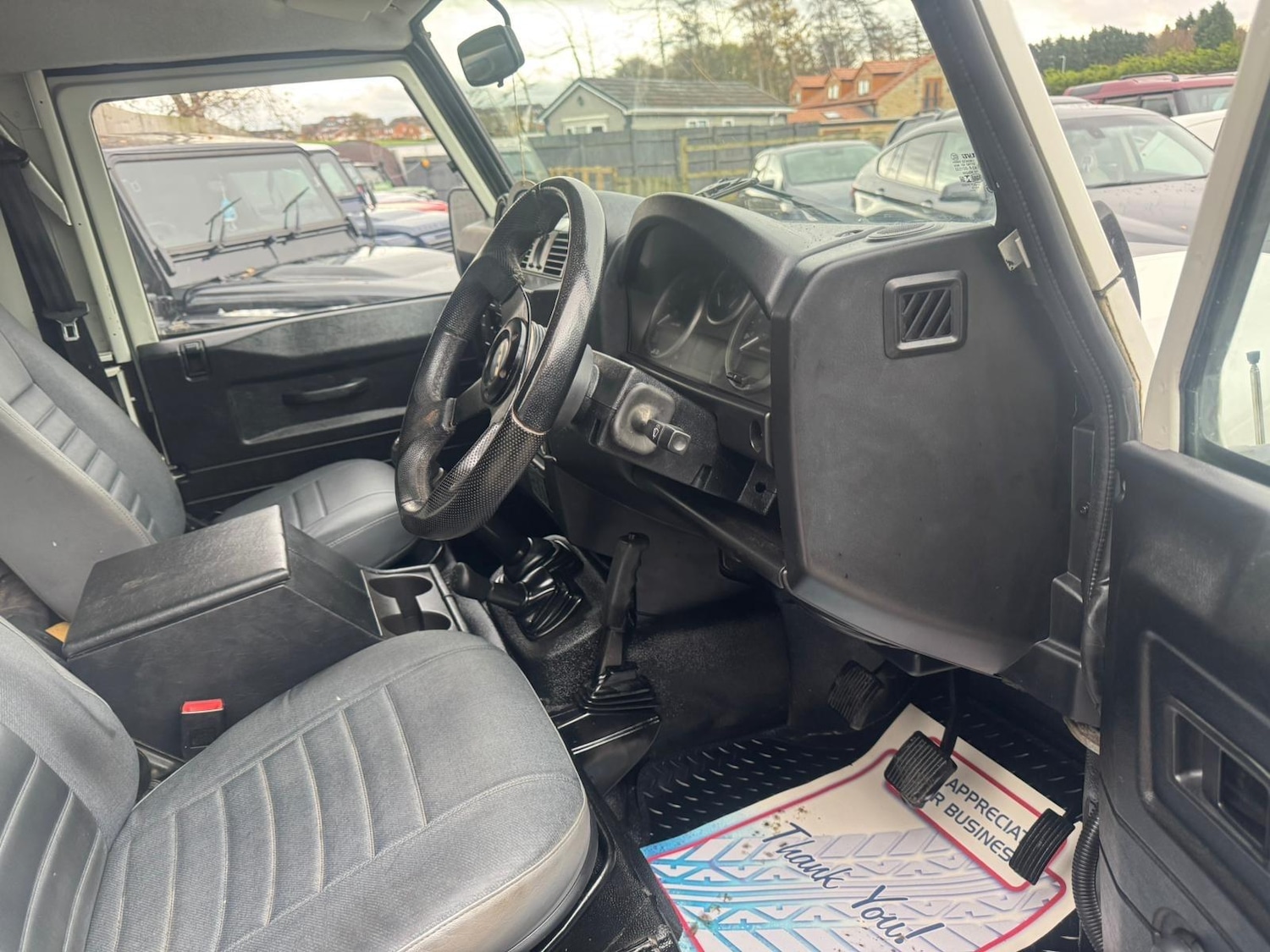 Used Land Rover Defender 90 2015 for sale - 76729022: Photo 22