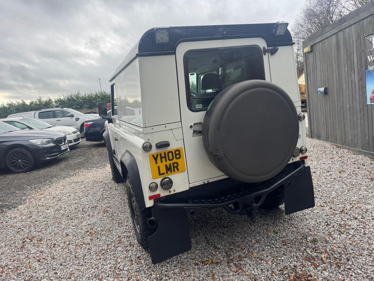 Used Land Rover Defender 90 2015 for sale - 76729022: Photo 27