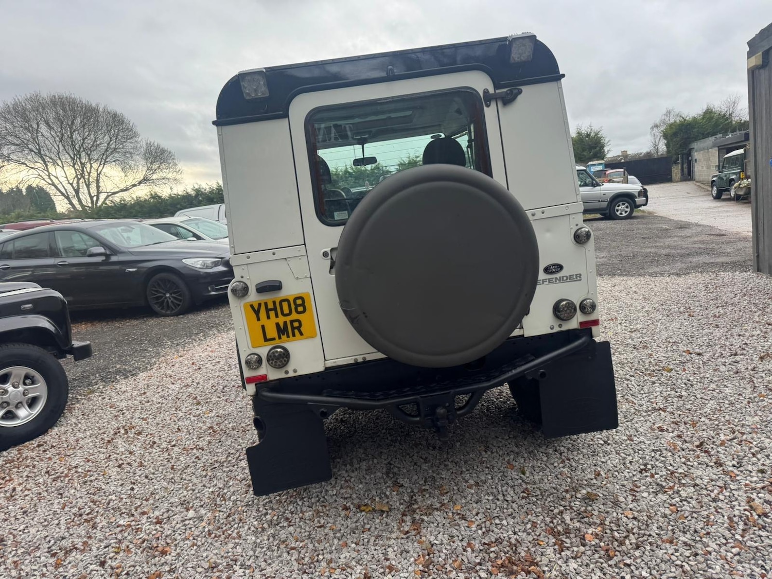 Used Land Rover Defender 90 2015 for sale - 76729022: Photo 30