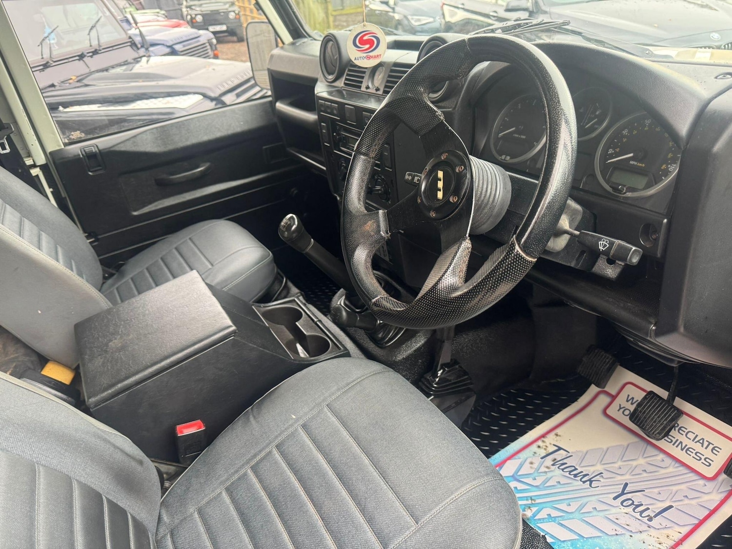 Used Land Rover Defender 90 2015 for sale - 76729022: Photo 34