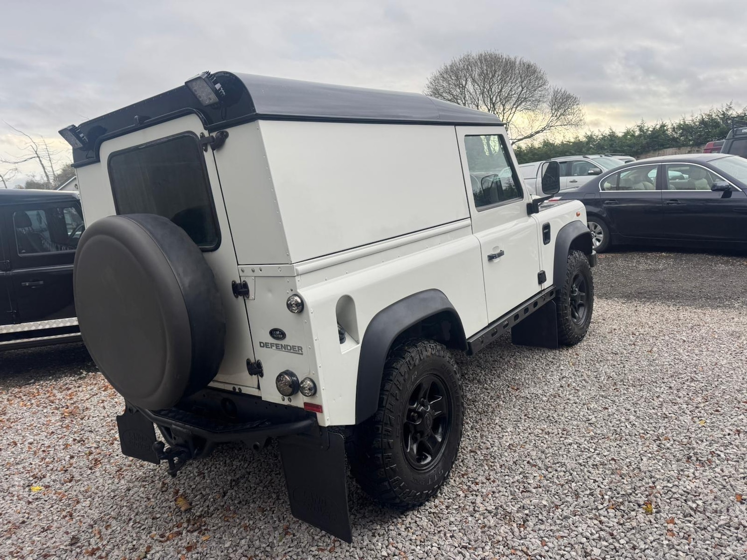 Used Land Rover Defender 90 2015 for sale - 76729022: Photo 38