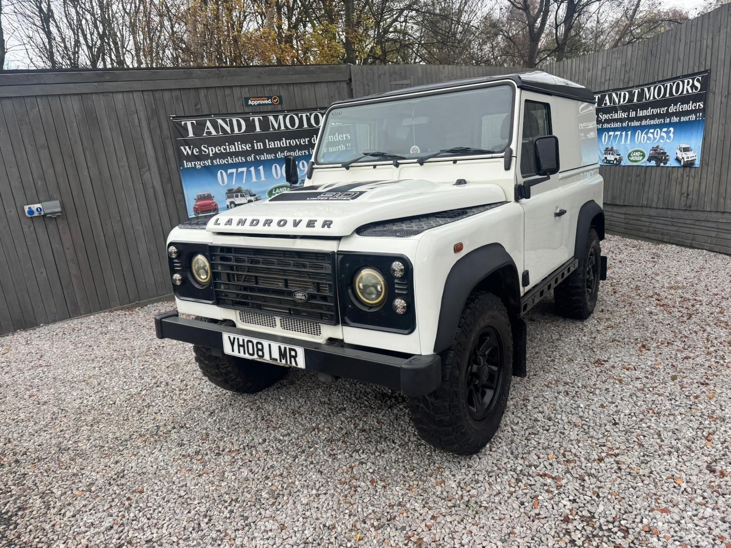 Used Land Rover Defender 90 2015 for sale - 76729022: Photo 39