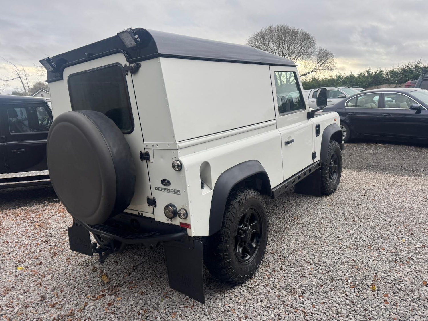 Used Land Rover Defender 90 2015 for sale - 76729022: Photo 41