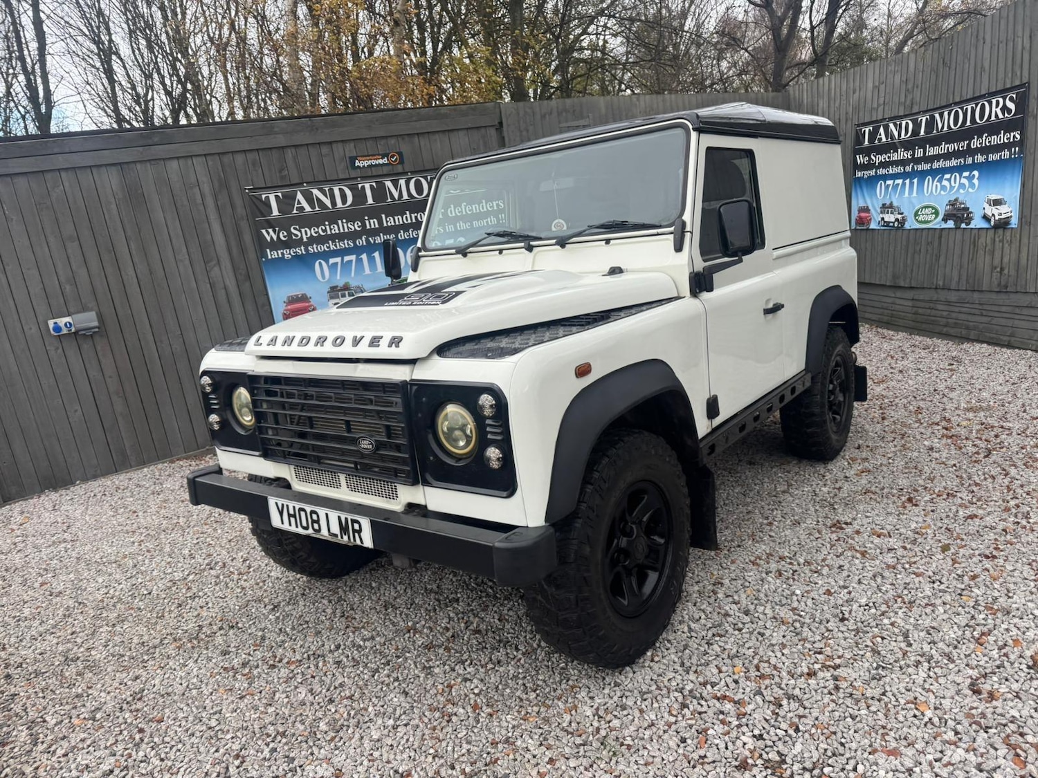 Used Land Rover Defender 90 2015 for sale - 76729022: Photo 42